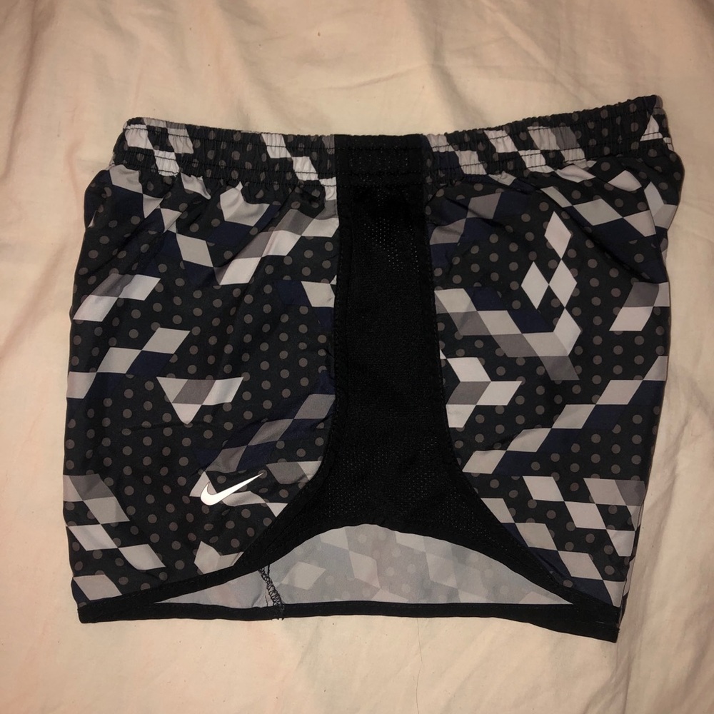 Nike Geometric Pattern Shorts Girls